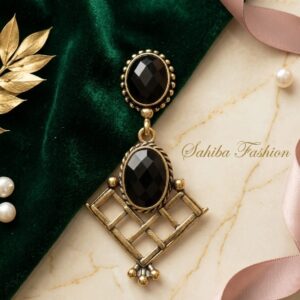 Antique gold-finish earring featuring black faceted stones and a geometric lattice design.
